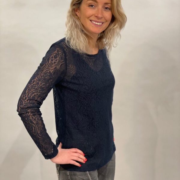 Simclan lace top with a separate vest undertop which has long sleeves and comes in 3 colours available on colmershill.com
