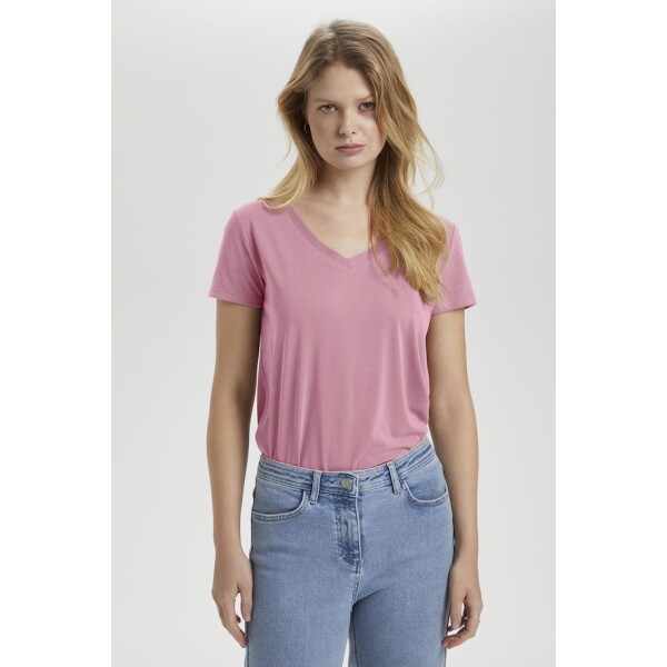 Soaked in Luxury Columbine V Neck Top Lilas available from top UK stockist colmershill.com