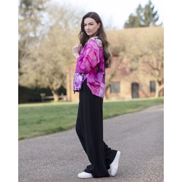 From My Mother's Garden Sweet Pea Box Top is a lightweight summer top in beautiful pinks and mauves. Available on colmershill.com