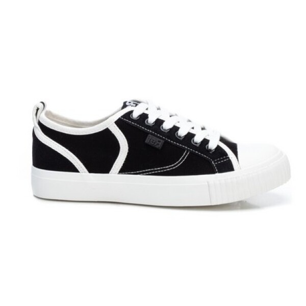 Refresh Trainers Black available from top UK stockist colmershill.com