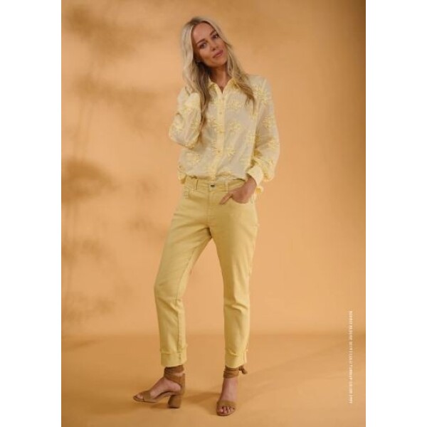 Red Button Lulu Jeans Vanilla available from top UK stockist colmershill.com
