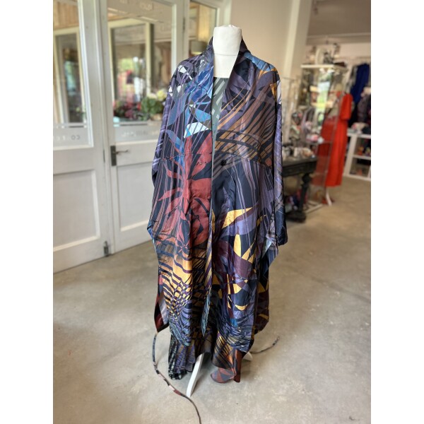 Thanny Kimono Duster Jacket Palm Print available from top UK stockist colmershill.com