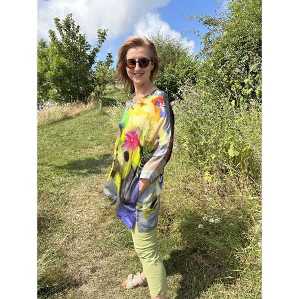 Yavi Bold Floral Tunic available from top UK stockist colmershill.com