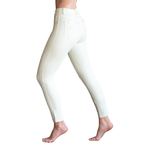 Marble 7/8 jeans in Apple are high waisted and have a slim leg. One of our most popular trousers. Available on Colmershill.com