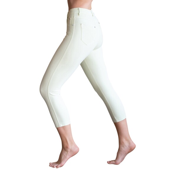 Marble crop jean Apple 2412 are high rise trousers with a 4-way stretch for comfort. They have a button and zip fastening. Available from Colmershill.com