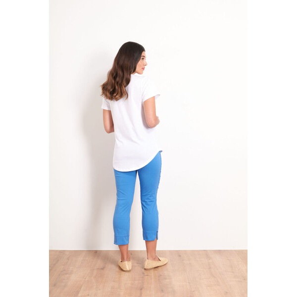 Foil Riveting 7/8 Taper Pants in Azure Blue are made of a very lightweight stretch cotton which is perfect for holidays and sunny weather. Super popular!