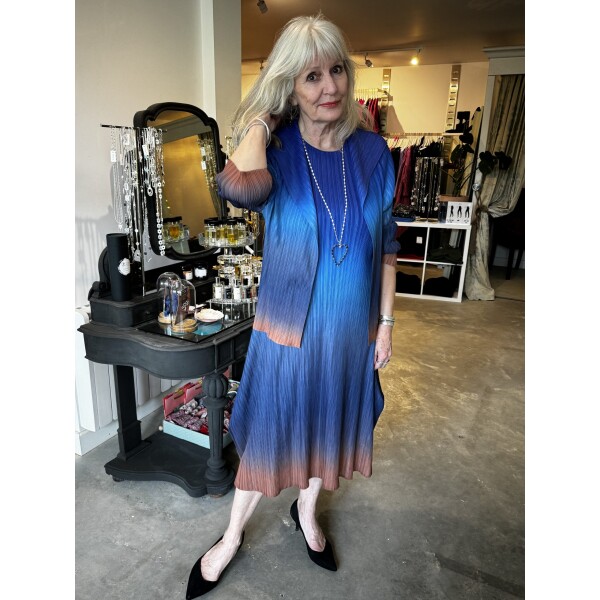 Thanny Plisse short sleeve midi dress in blue ombre LIS2416