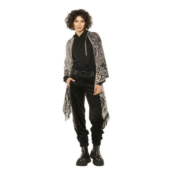 Gorgeous Beate Heymann black thick cord trousers are so soft to wear. They have pleather detailing around the pockets and down the side plus two faux flap pockets below the knee