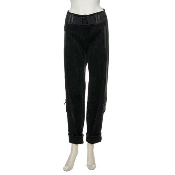 Gorgeous Beate Heymann black thick cord trousers are so soft to wear. They have pleather detailing around the pockets and down the side plus two faux flap pockets below the knee