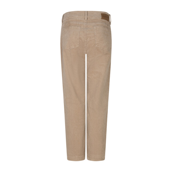 The Red Button Diana Ladies Corduroy 10W Trousers are a timeless wardrobe staple, combining everyday comfort with flattering style.SRB4671