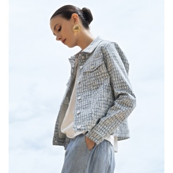 Refresh your wardrobe with this beautifully styled Alison Sheri denim jacket, designed in a soft pale blue with a distinctive all-over oval print. Inspired by the timeless appeal of a classic short denim jacket,