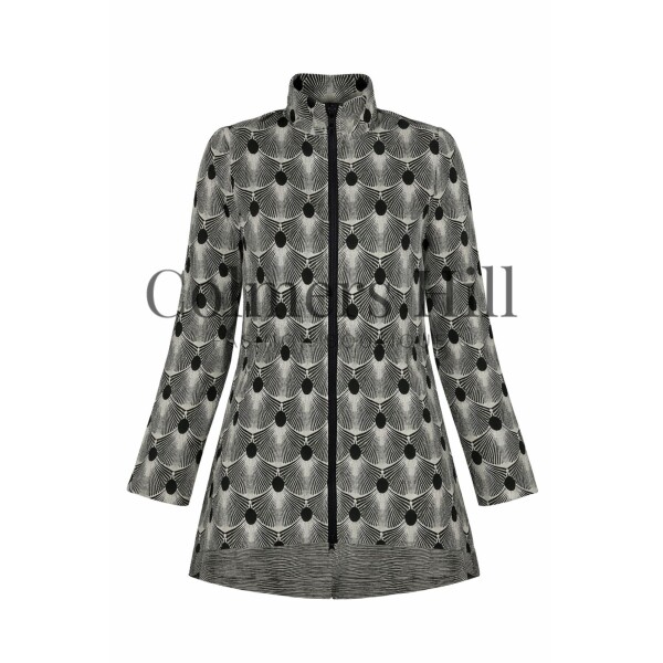 Kozan Jane Jacket with a zip front in a black and white Geisha print is a striking jacket, great for work, dinners or smarter occasion