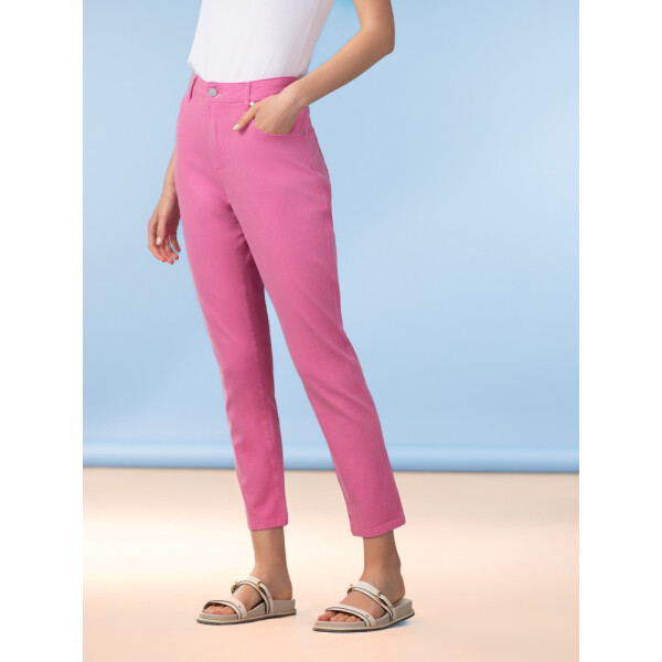Alison Sheri 7/8th Ankle Grazer Slim Fit Jeans – Pink (PAS2400) These jeans are a great everyday denim essential with the same much-loved details as the popular Marble ankle grazer jeans.