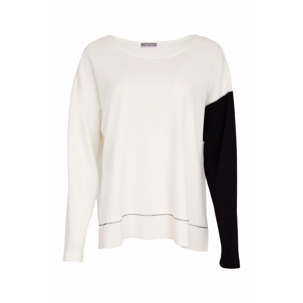 A contemporary essential from Naya Clothing, this straight-line round neck sweatshirt combines clean structure with subtle statement detailing.